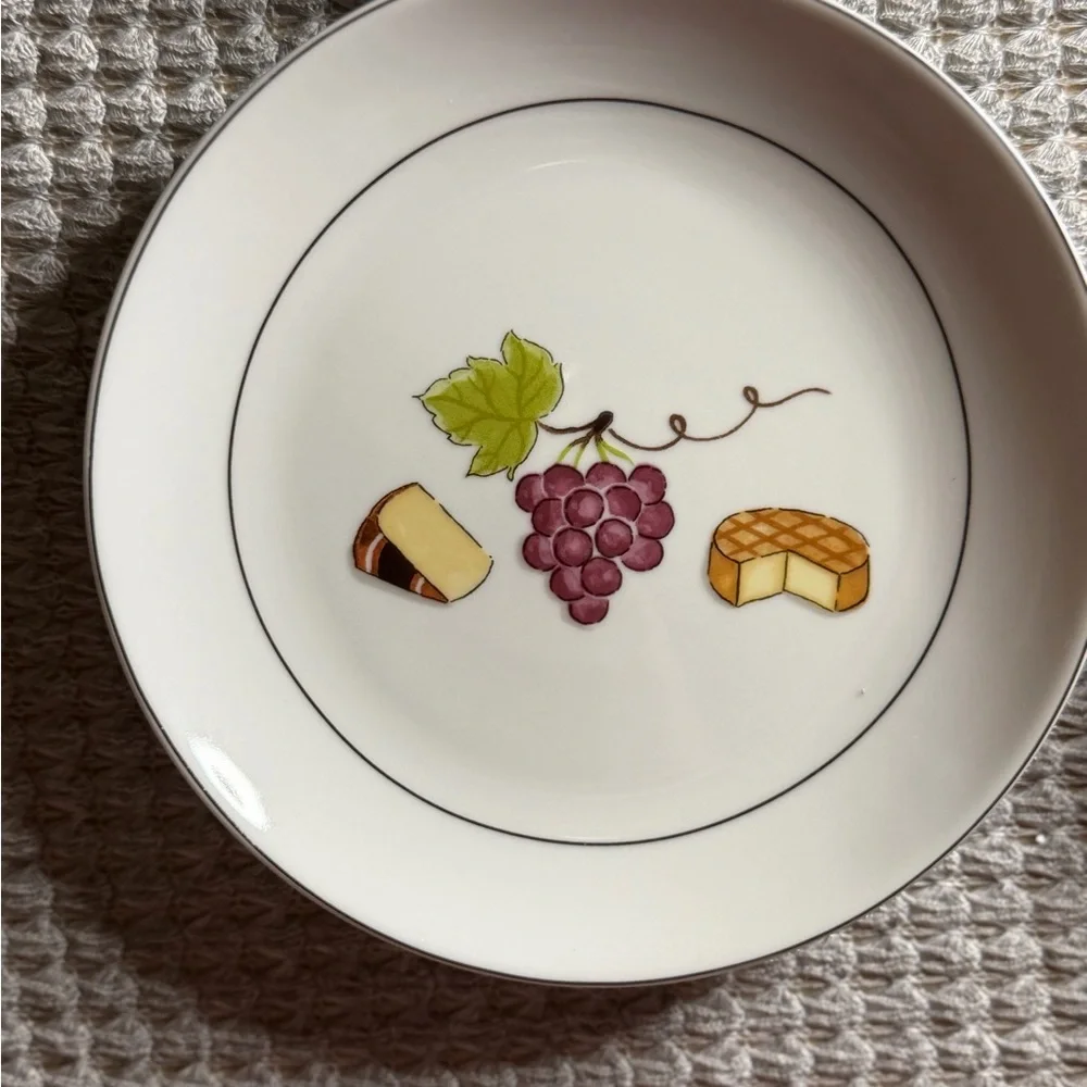 Crate&Barrel Fruit Fromage by Nancy Green Appetizer Plates